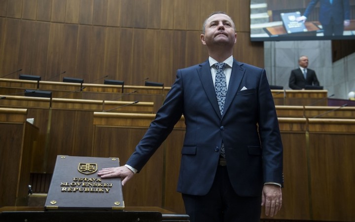 Poslanec za Smer Marián Kéry odpísal svoju diplomovú prácu