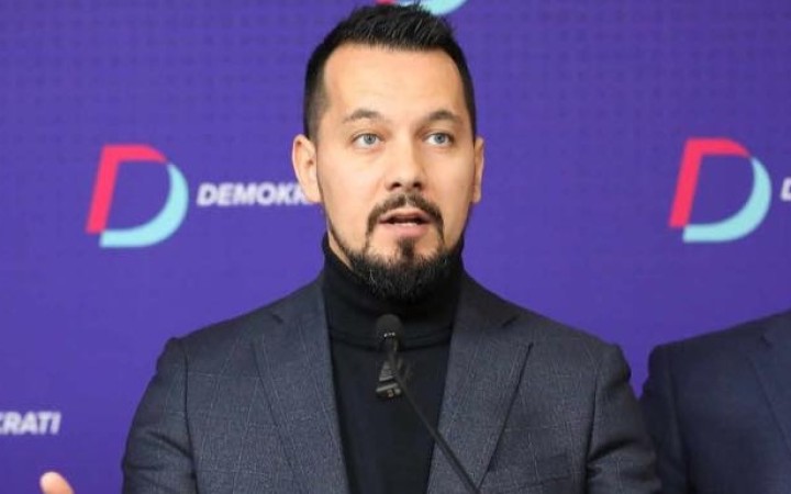 Eštokova polícia šikanuje politických oponentov