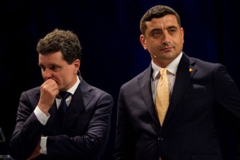 Protikorupčný liberál Dan dobieha, ale rumunským prezidentom bude skôr trumpovský Veľkorumun Simion