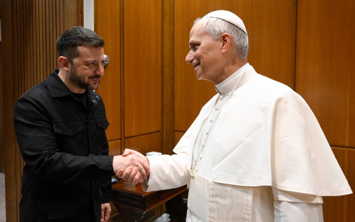 Priveľa rán dnes spôsobuje nenávisť a strach z inakosti, vraví pápež. Stretol sa so Zelenským aj s Vanceom