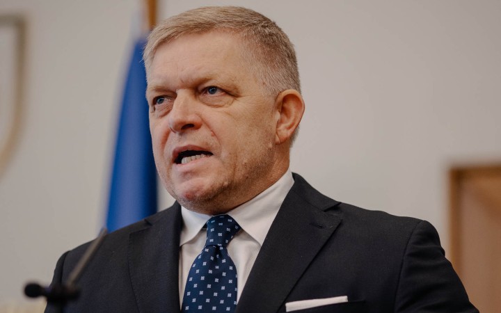 Apeloval na Majerského, vynadal Zdechovskému a navrhol rušenie sviatkov namiesto transakčnej dane