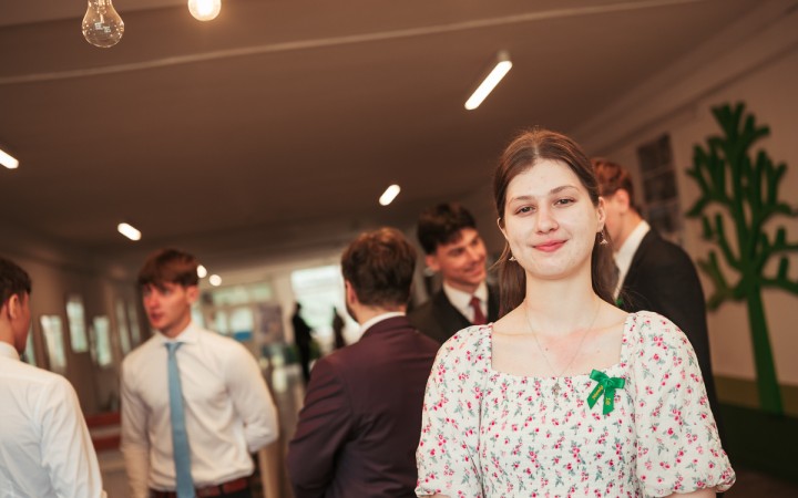 Niekto sa spolieha na vyššiu moc, iní pijú čaje na zvládanie stresu. Boli sme sa pozrieť na ústne skúšky