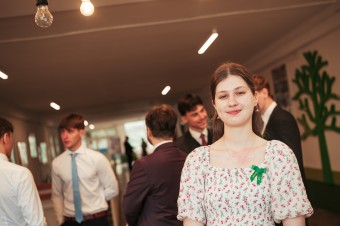 Niekto sa spolieha na vyššiu moc, iní pijú čaje na zvládanie stresu. Boli sme sa pozrieť na ústne skúšky