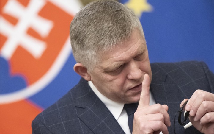 Podľa Pellegriniho šéf Smeru zbytočne provokuje, opozícia premiéra kritizuje