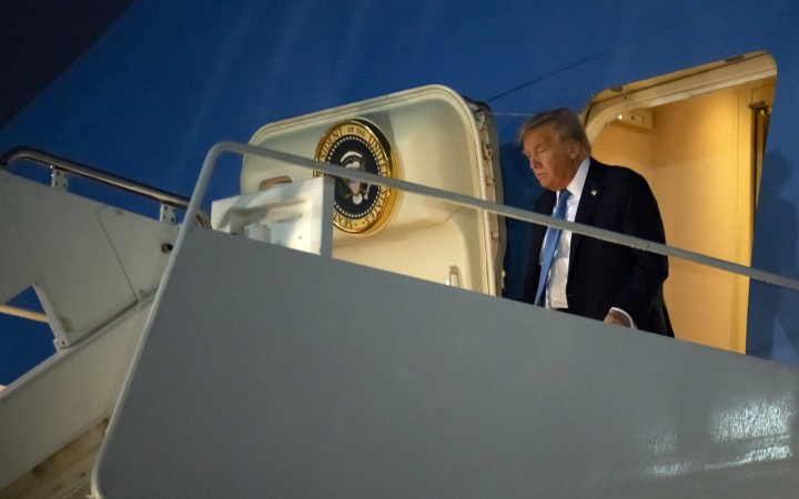 Trump zvažuje možnosť zaútočiť na Irán, píšu americké médiá