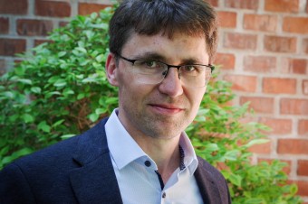 Mozgová bunka dokáže oveľa viac ako počítačový neurón. Nekontrolovanej umelej inteligencie sa neobávam
