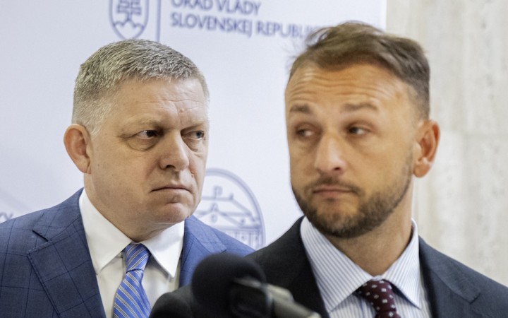 Šutaj Eštok predstavil návrh. Podľa opozície je to snaha zabetónovať sa pri moci
