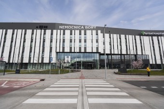 Tisíc eur za hospitalizáciu pri operácii kolena? Je to legálne, tvrdí Penta. Župa apeluje na ľudí, aby čítali