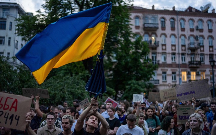 Zelenskyj otočil a predložil návrh na obnovenie nezávislosti protikorupčných úradov. Otázniky však zostávajú