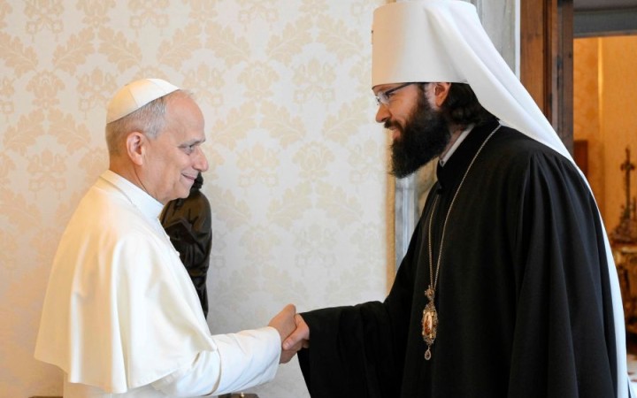 Pápež Lev XIV. sa prvýkrát stretol s predstaviteľom Moskovského patriarchátu