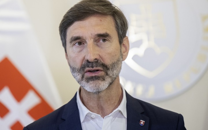 Požiadali sme o zoznam influencerov, obsah ich príspevkov a výšku odmien
