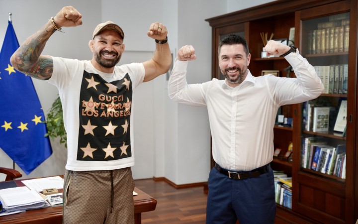 Firma zápasníka Végha dostala od Takáčovho rezortu zákazku za 40-tisíc eur