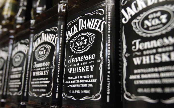 Amerických výrobcov whiskey zasiahli clá na jej dovoz do EÚ