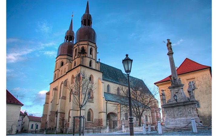 Vatikán zrušil benediktínov v Komárne. Tých, čo sa sporili s Oroschom 