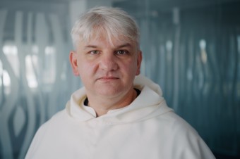 Nový svätý navštívil aj Prahu. Miloval tabak, hory, umenie, chudobným pomáhal veľmi diskrétne