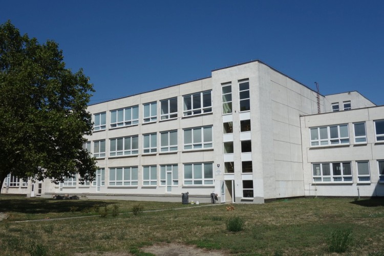 Cirkevné školy – vláda, biskupi a Katolícke noviny