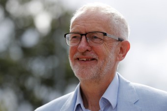 Britská opozícia a časť konzervatívcov chce zabojovať proti brexitu bez dohody