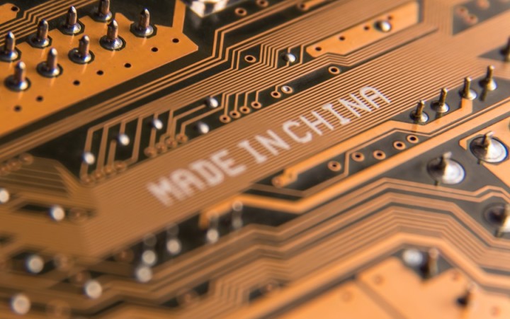 Čo stojí za dominanciou Pekingu v postfosílnych technológiách