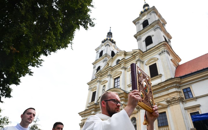 Do Šaštína prišli tisícky pútnikov, pozdravil ich aj pápež