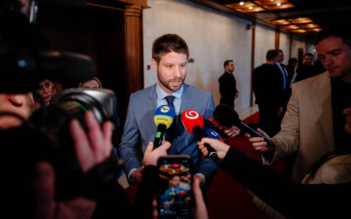 Nemá to nič s PS. Ak spravila chybu, vysvetlí to príslušným orgánom