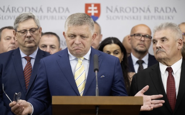 Fico chcel hlasovať bez ústavnej väčšiny. Niektorí jeho poslanci zvažovali prenechať návrh KDH
