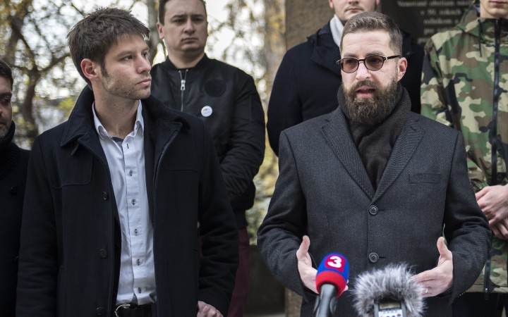 Pamätáte si, keď túžili za registrované partnerstvá v ústave hlasovať so Smerom naši liberáli?