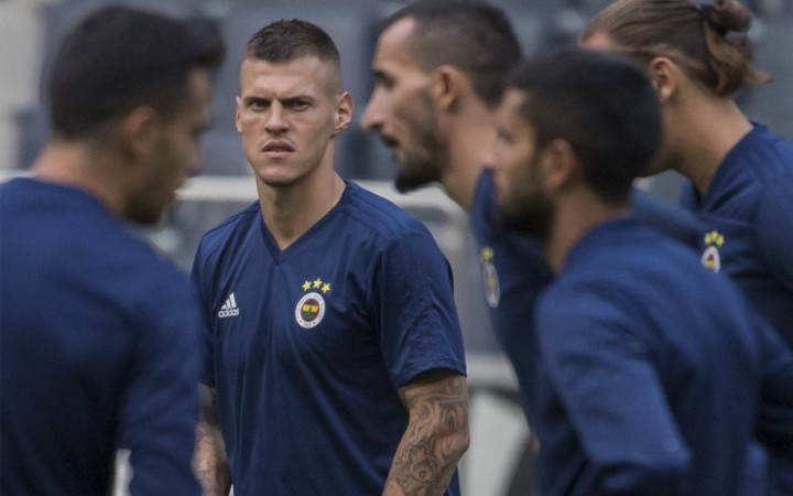 Atalanta potvrdila odchod Škrtela, angažovala Kjaera
