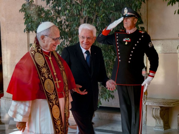 Pápež Lev XIV. navštívil talianskeho prezidenta Sergia Mattarellu v Kvirinálskom paláci