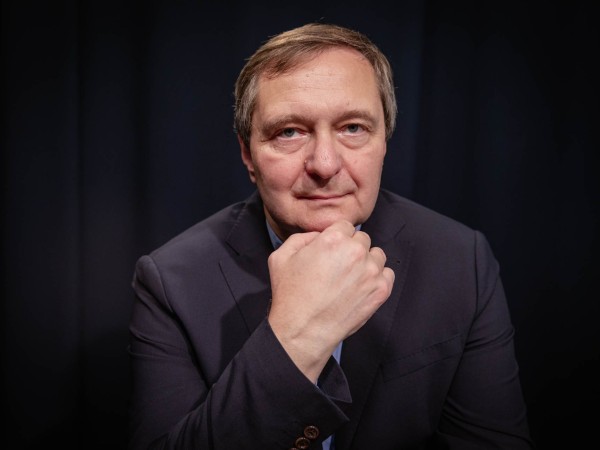 Na Slovensku mi mnohí povedia, že som liberálny, kým vo Švajčiarsku som za ultrakonzervatívneho