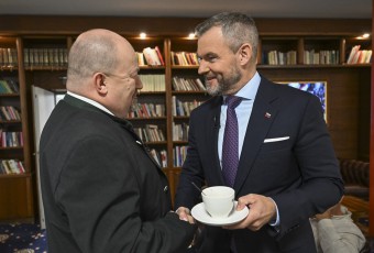 Pellegrini urobil dobrý ťah. Spor s Huliakom nemôže prehrať