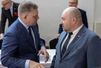 Koalícia sa nebojí, že Huliak bude robiť problémy. Ten verí, že jeho zákon o hazarde podporí aj SNS