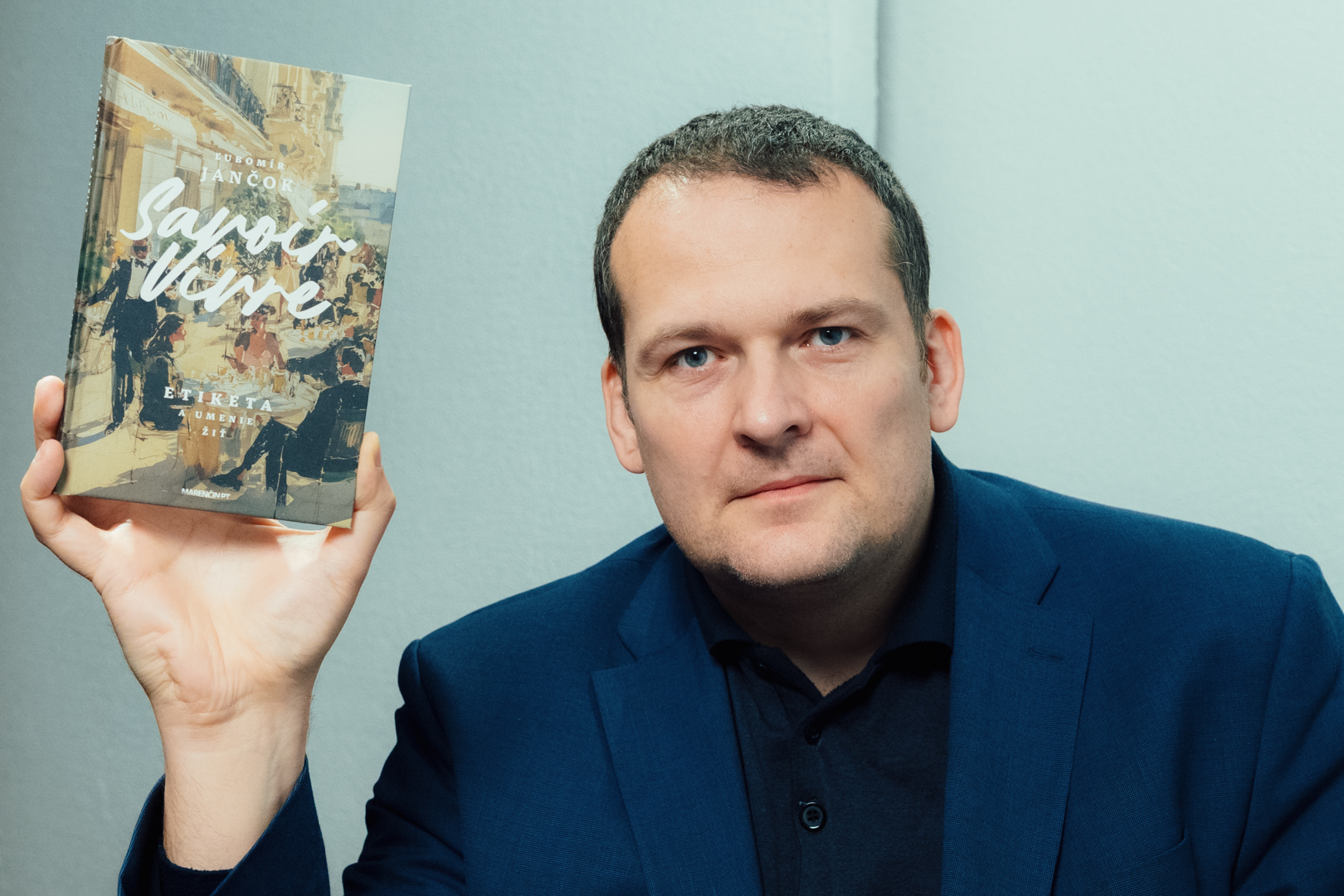 Slovák prenikol do francúzskych vysokých kruhov. Toto sa tam naučil
