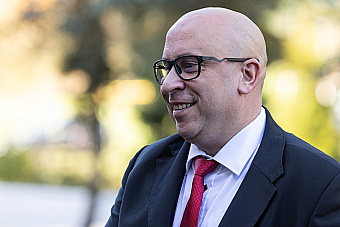 Rušňovodičov majú strážiť kamery a prídu o fušky v čase voľna