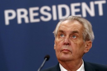 Porošenkova strana žiada reakciu na Zemanovu schôdzku s Rusínmi