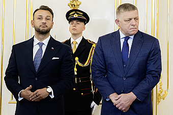 Fico sa dal nachytať, tvrdí strana Šutaja Eštoka a vyzýva premiéra, aby vyriešil svojich ministrov