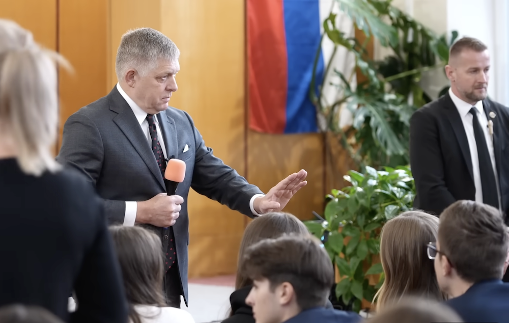 Dva t&yacute;ždne, ktor&eacute; uk&aacute;zali Ficovu slabosť