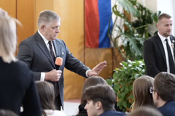 Dva týždne, ktoré ukázali Ficovu slabosť