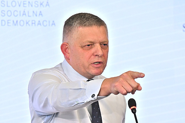 Šaško a Migaľ počúvli, Kmec nie. O Lajčákovi rozhodne v stredu. Nie som nejaký mäsiar, vraví premiér