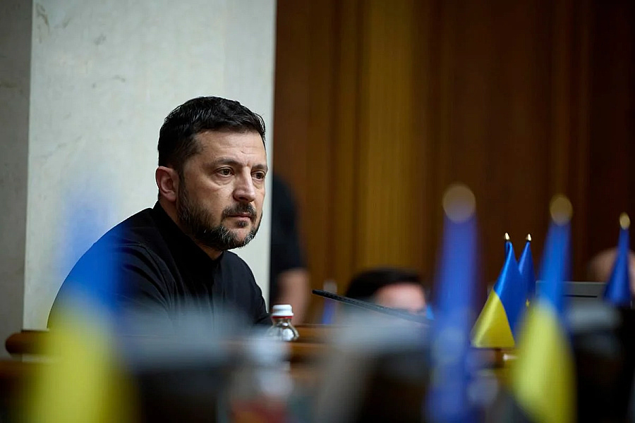Zelenskyj hľadá náhradu, z Londýna sa s kritikou ozval generál Zalužnyj