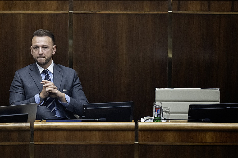 Za hlasovalo 78 poslancov koalície, rokovanie o návrhu pokračuje vo štvrtok