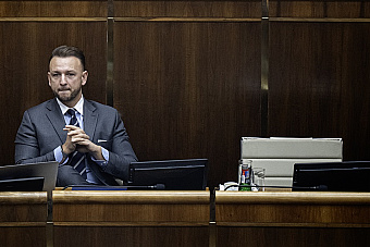 Za hlasovalo 78 poslancov koalície, rokovanie o návrhu pokračuje vo štvrtok