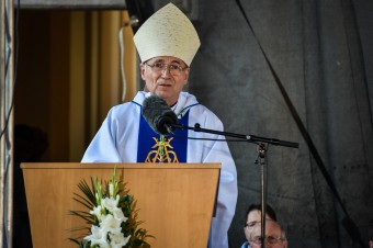 Biskup Fekete: Odkiaľ berú niektorí kňazi právo kritizovať pápeža, lebo je iný?