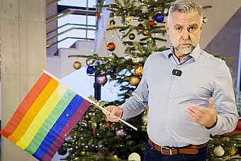 Gašpar dal Majerskému dúhovú vlajku, Matovič chce od Šimečku opozičné spájanie