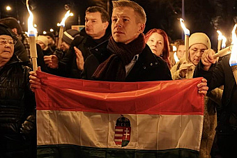 Fico pomohol v kampani Orbánovmu súperovi. Nepodrazil tak svojho priateľa?