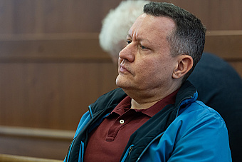 Disciplinárny senát uznal Lipšiča za vinného iba za to, že zvýšil hlas na riaditeľku osobného úradu