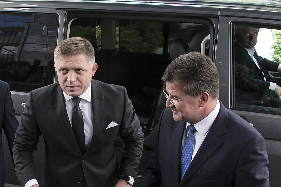 Premiér sa exministra zastal aj po ďalších správach s Epsteinom. Tvrdí, že sa prejavil ako veľký diplomat