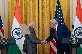 Trump chce cez Indiu vyhladovať ruskú ropnú peňaženku. Také jednoduché to však nebude