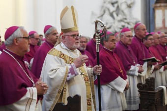 Nemeckí biskupi vyrazili na (synodálnu) cestu bez požehnania Vatikánu