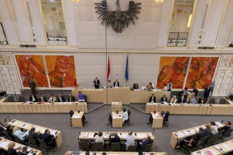 Rakúsky parlament pred nedeľňajšími voľbami vyhlásil stav klimatickej núdze 