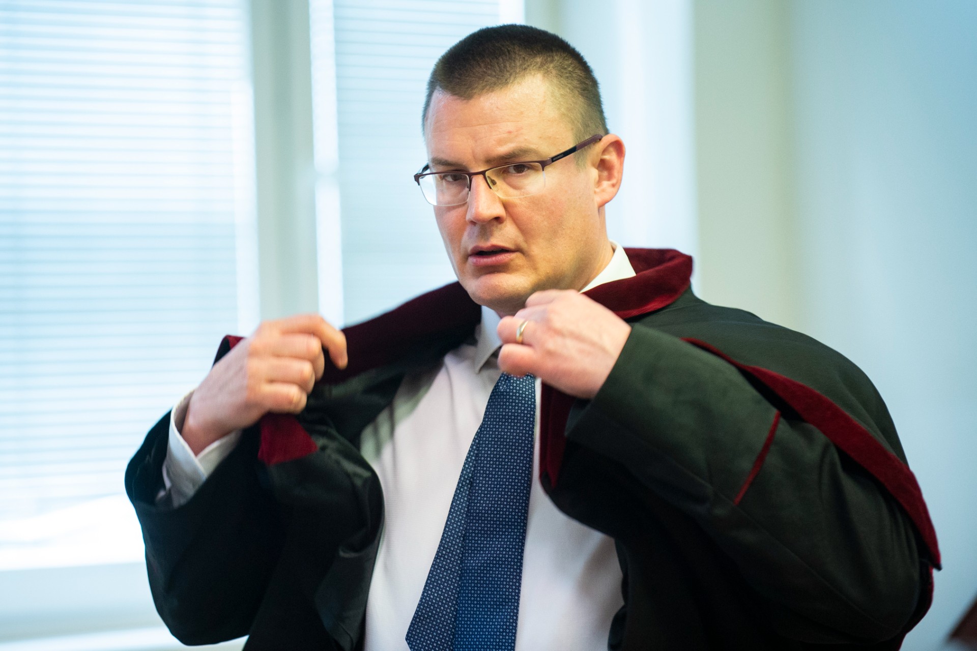 Prokur&aacute;tora Michala &Scaron;&uacute;reka a ďal&scaron;ie tri osoby prepustili na slobodu